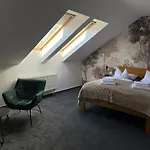 卢娜酒店 招待所 3*